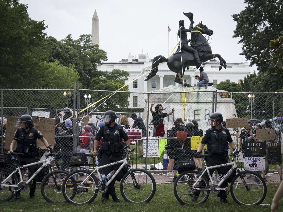 фото: DREW ANGERER/AFP