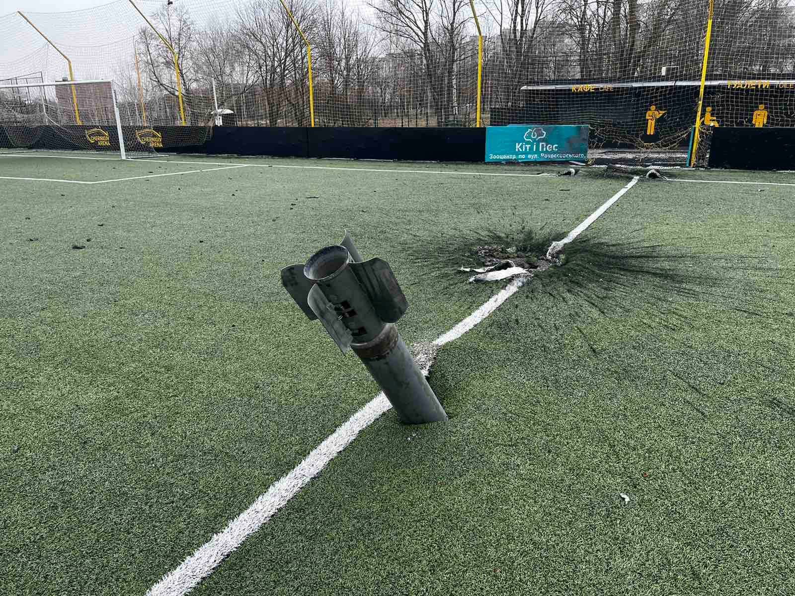 У стадіон, який компанія Collar побудувала в Чернігові, влучило п’ять важких ракет РСЗВ, але жодна не вибухнула