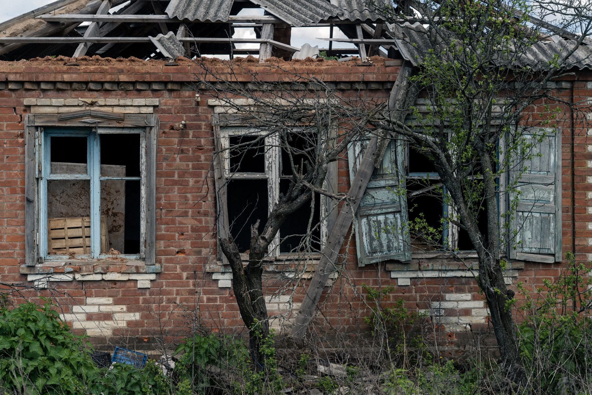 Наслідки обстрілів у Довгенькому