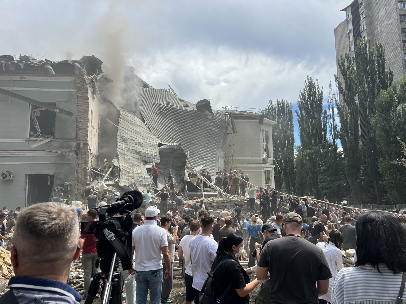 One of the buildings of the children's hospital "Okhmatdyt" after the Russian missile strike. July 8, 2024, Kyiv. Photo by the author.