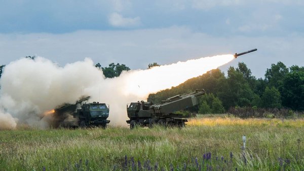 Strilba-z-raketnogo-kompleksu-HIMARS-1536x864.jpg