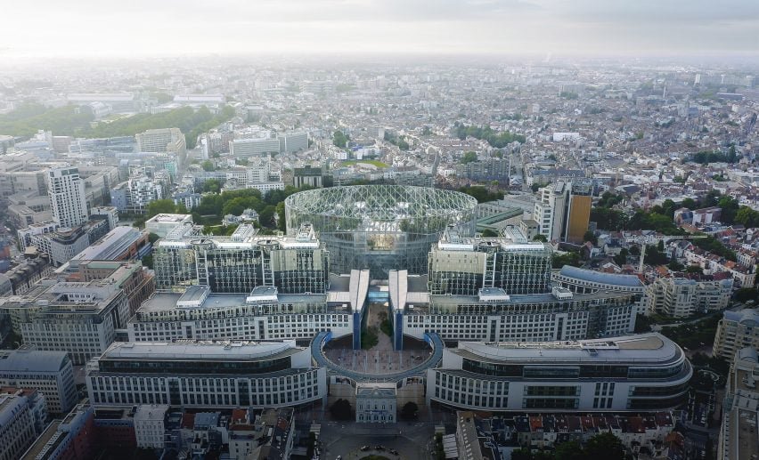 europarc-paul-henri-spaak-building-brussels-belgium-parliment-building-architecture_dezeen_2364_col_7-852x517.jpg