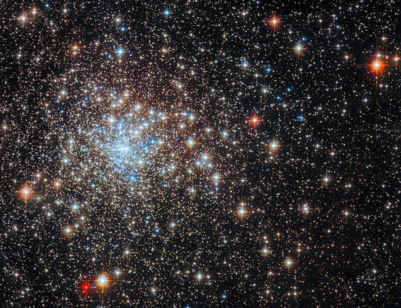 hubble_ngc6325_potw2320a_0.jpg