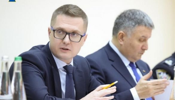 Як голова СБУ і голова Нацполіції поширювали маніпуляції з трибуни Ради