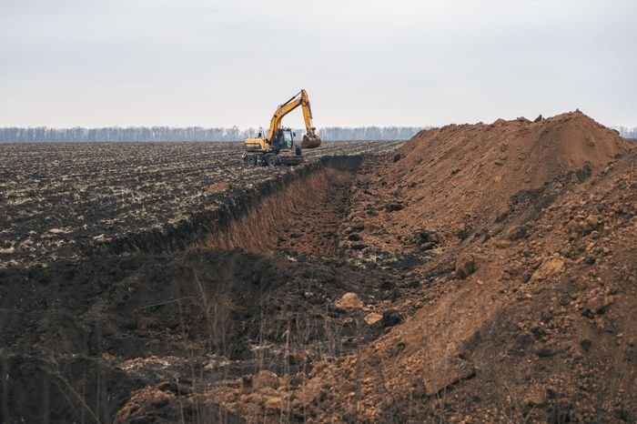 Україна заявляє, що на будівництво фортифікаційних споруд виділено близько 800 мільйонів доларів. Фото: Сергій Коровайний для Wall Street Journal