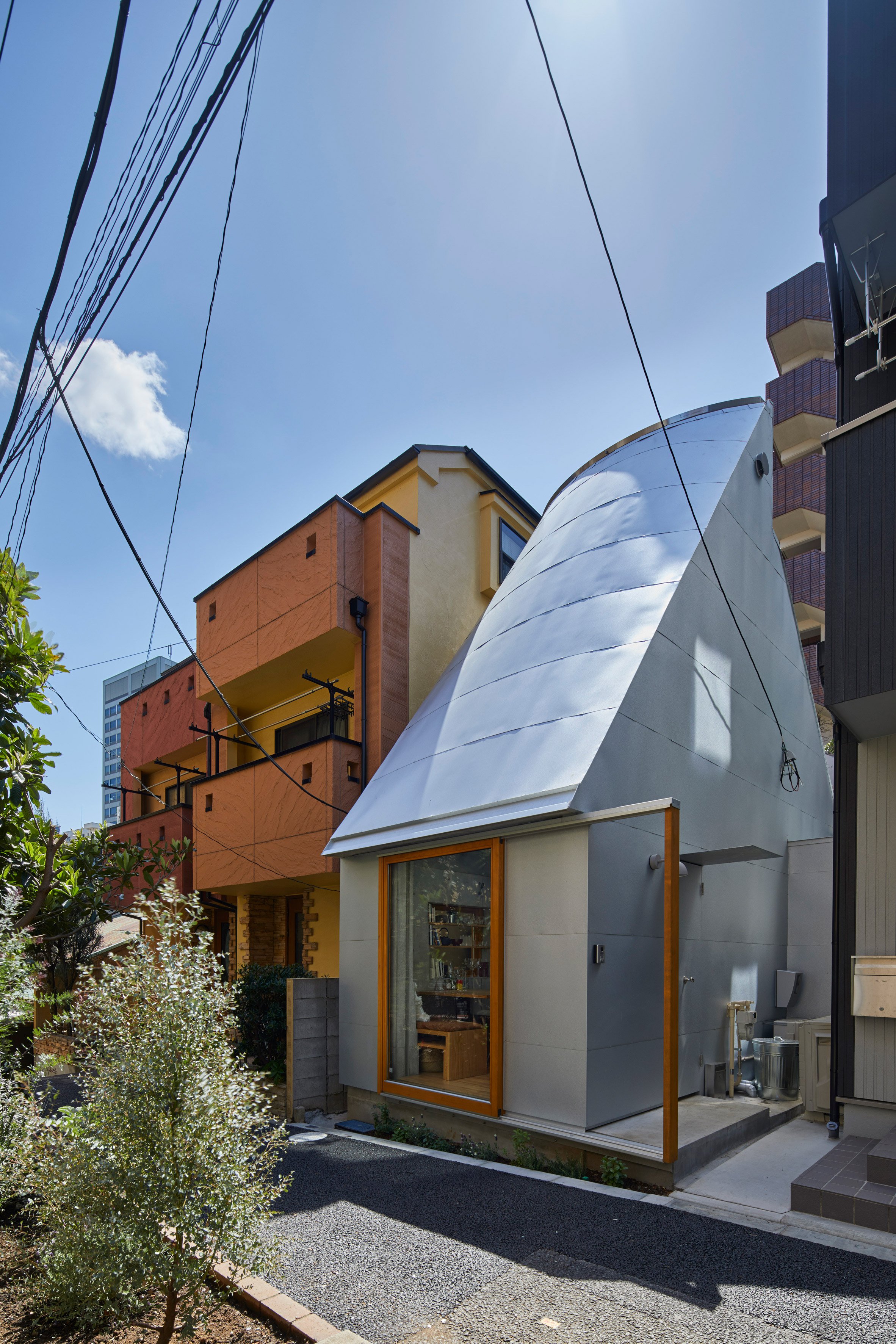 love2-love-2-house-takeshi-hosaka-tokyo-japan_dezeen_2364_col_0.jpg