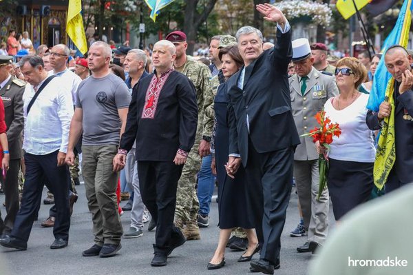 Коли Порошенка облили зеленкою - проросійські канали повідомили про це за хвилину