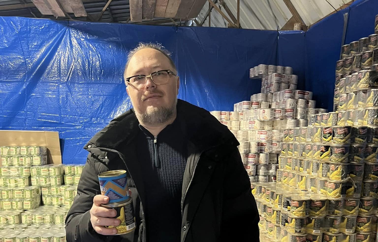 Serhiy Horobtsov, the Metropolitan of Donetsk and Mariupol of the Orthodox Church of Ukraine (OCU), like many OCU clergy, is involved in volunteer work