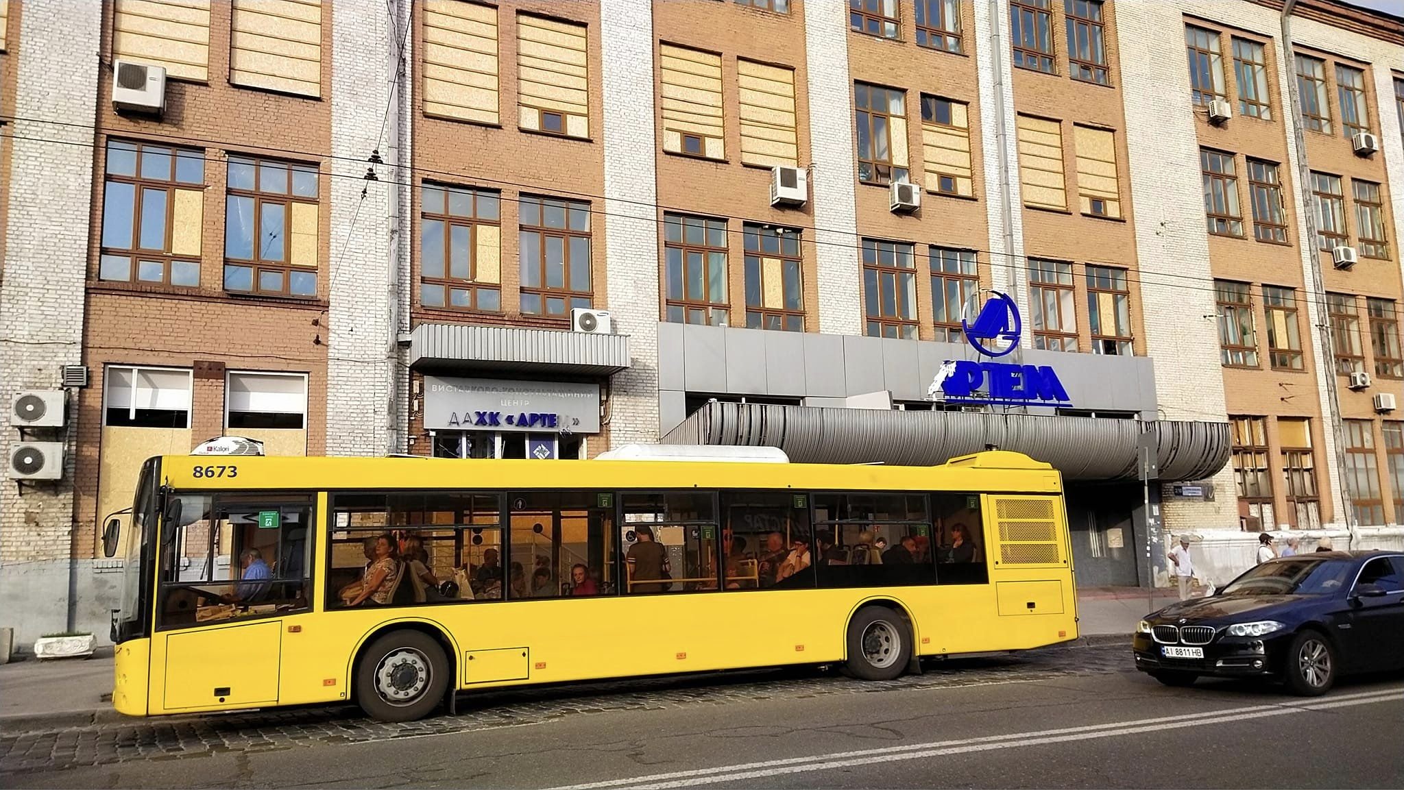 trolleybus